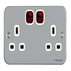 UMS 2G SP SWITCHED SOCKET OUTLET NEON 13A N62211